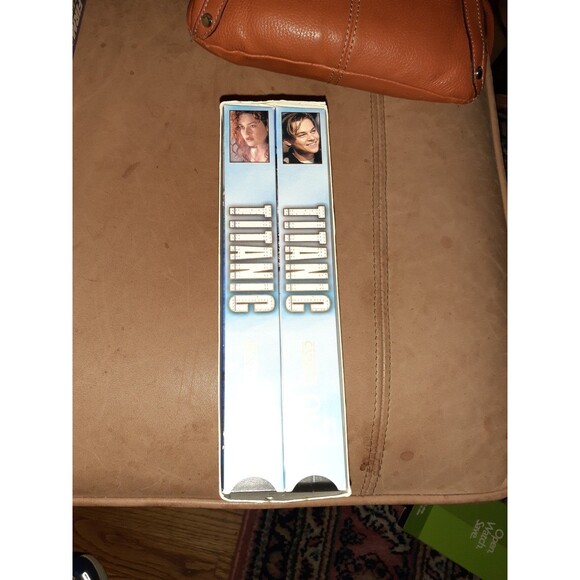 Titantic VHS tape movie set James Cameron Emmy winning film - Picture 2 of 4